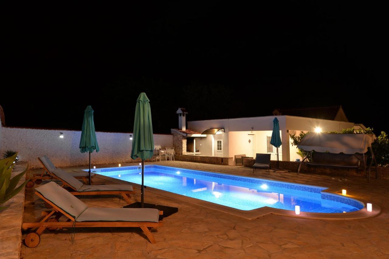 House Vidamo - Vacation Home With Swimming Pool Mala Cista Zewnętrze zdjęcie
