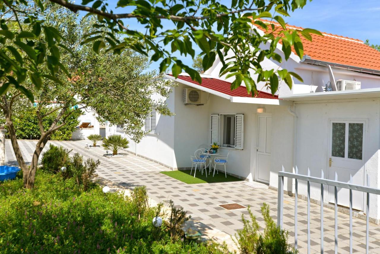House Vidamo - Vacation Home With Swimming Pool Mala Cista Zewnętrze zdjęcie